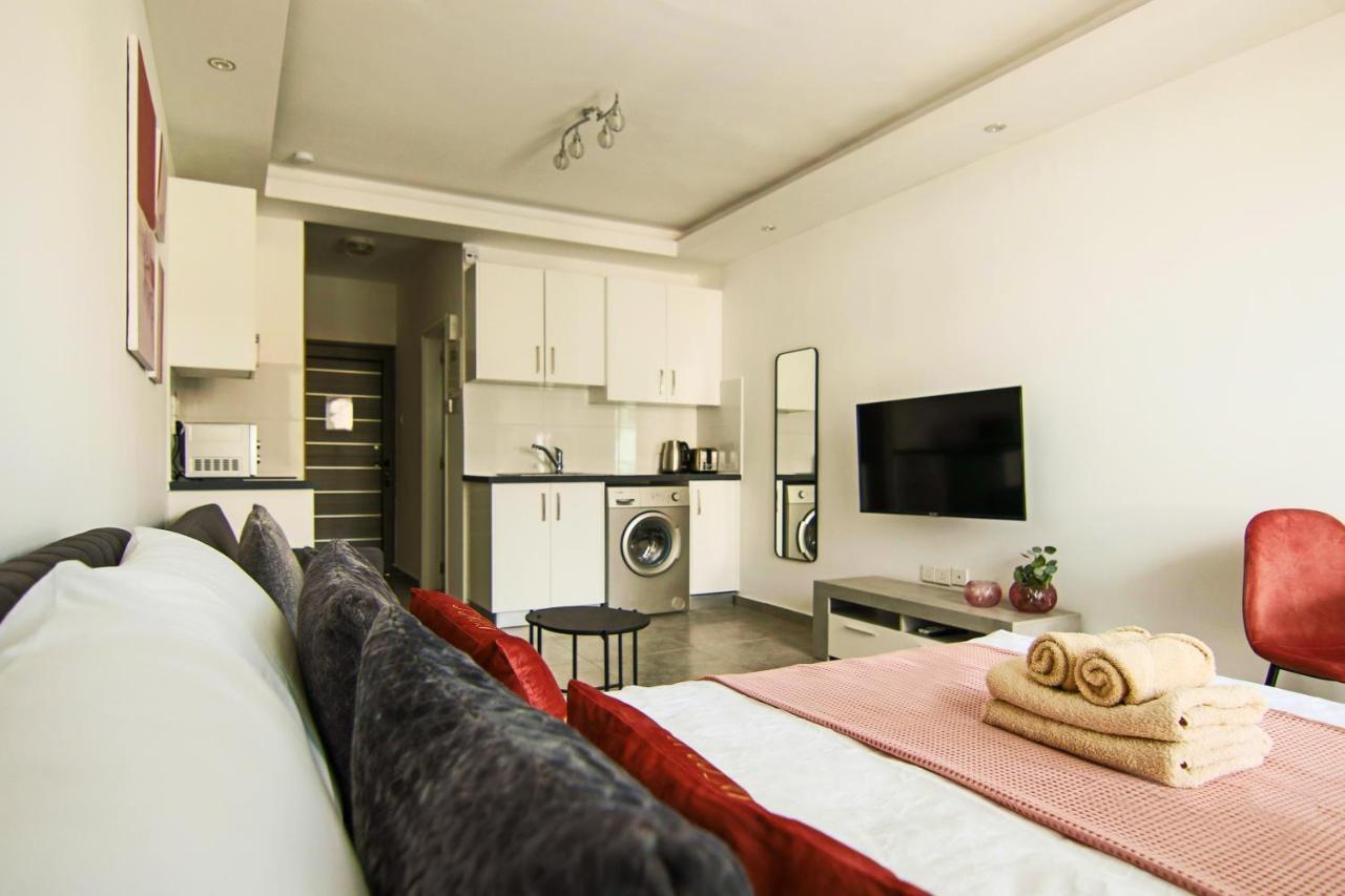 Phaedrus Living: Seaside Luxury Flat Athina 115 Lejlighed Paphos Eksteriør billede