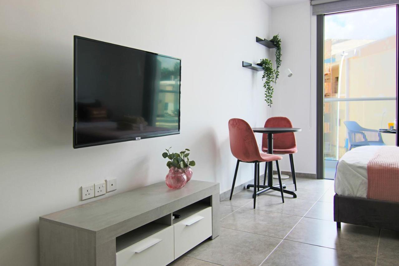 Phaedrus Living: Seaside Luxury Flat Athina 115 Lejlighed Paphos Eksteriør billede