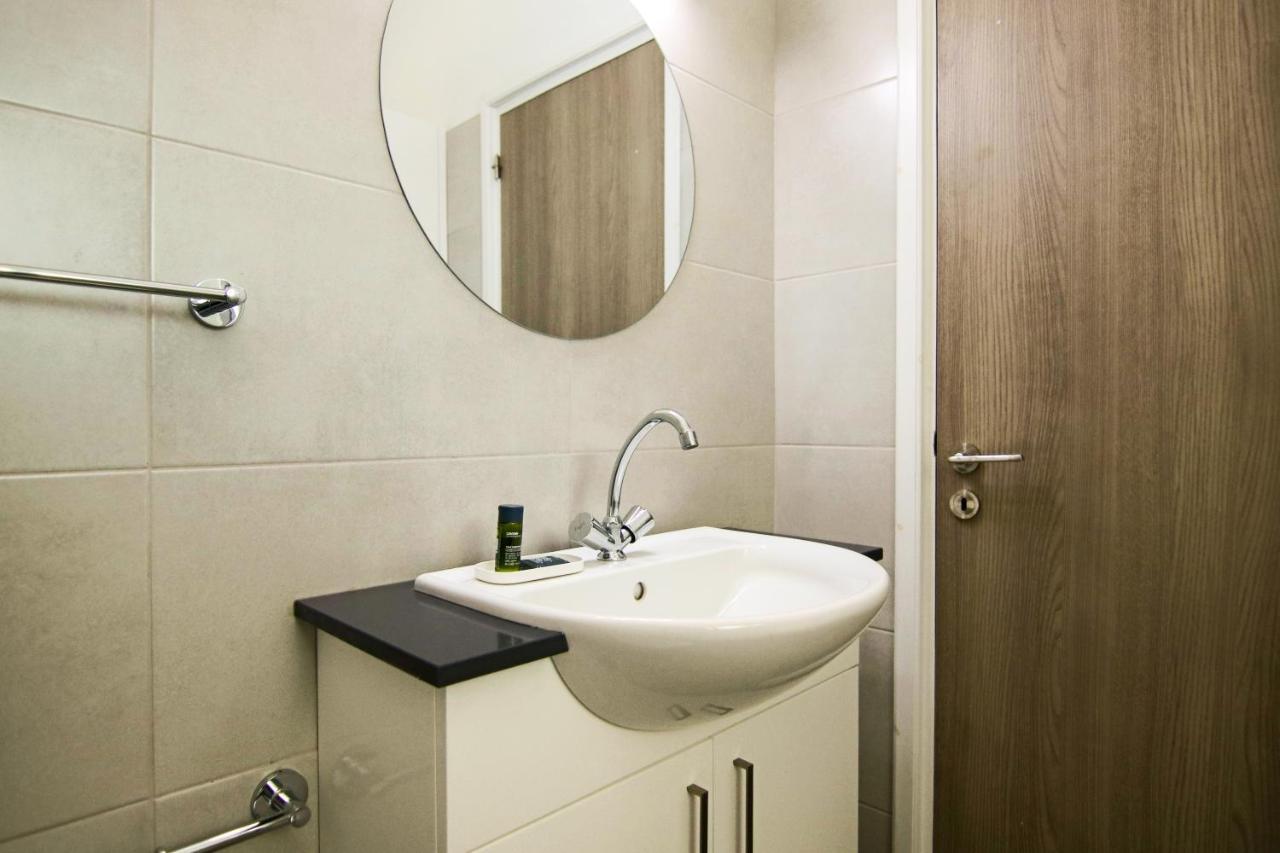 Phaedrus Living: Seaside Luxury Flat Athina 115 Lejlighed Paphos Eksteriør billede